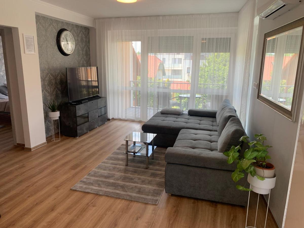 Gizella Apartmán *